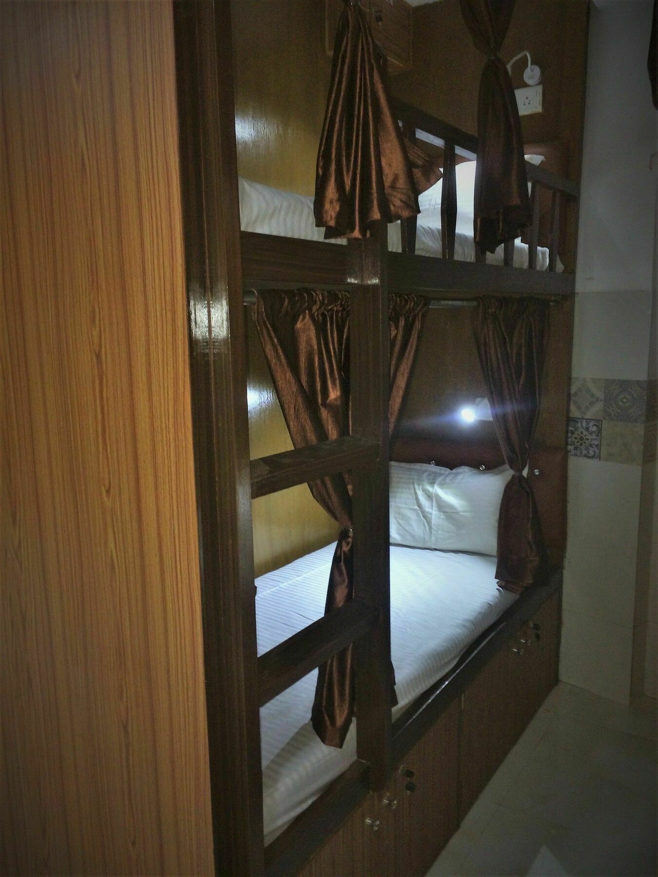 Zara Dormitory Mumbai  Buitenkant foto